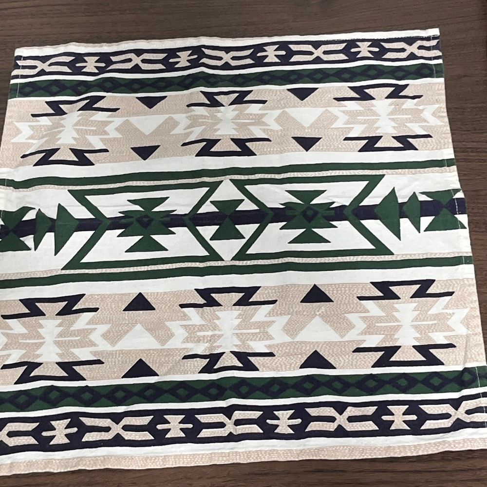 8 napkins southwestern boho country Aztec style material NWOT no stains